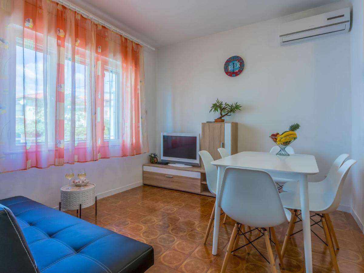 Apartment Tea By Interhome Novi Vinodolski Luaran gambar