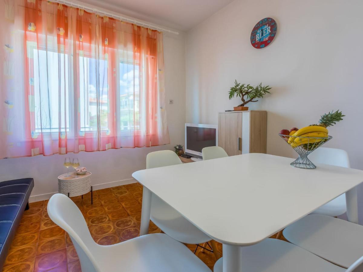 Apartment Tea By Interhome Novi Vinodolski Luaran gambar